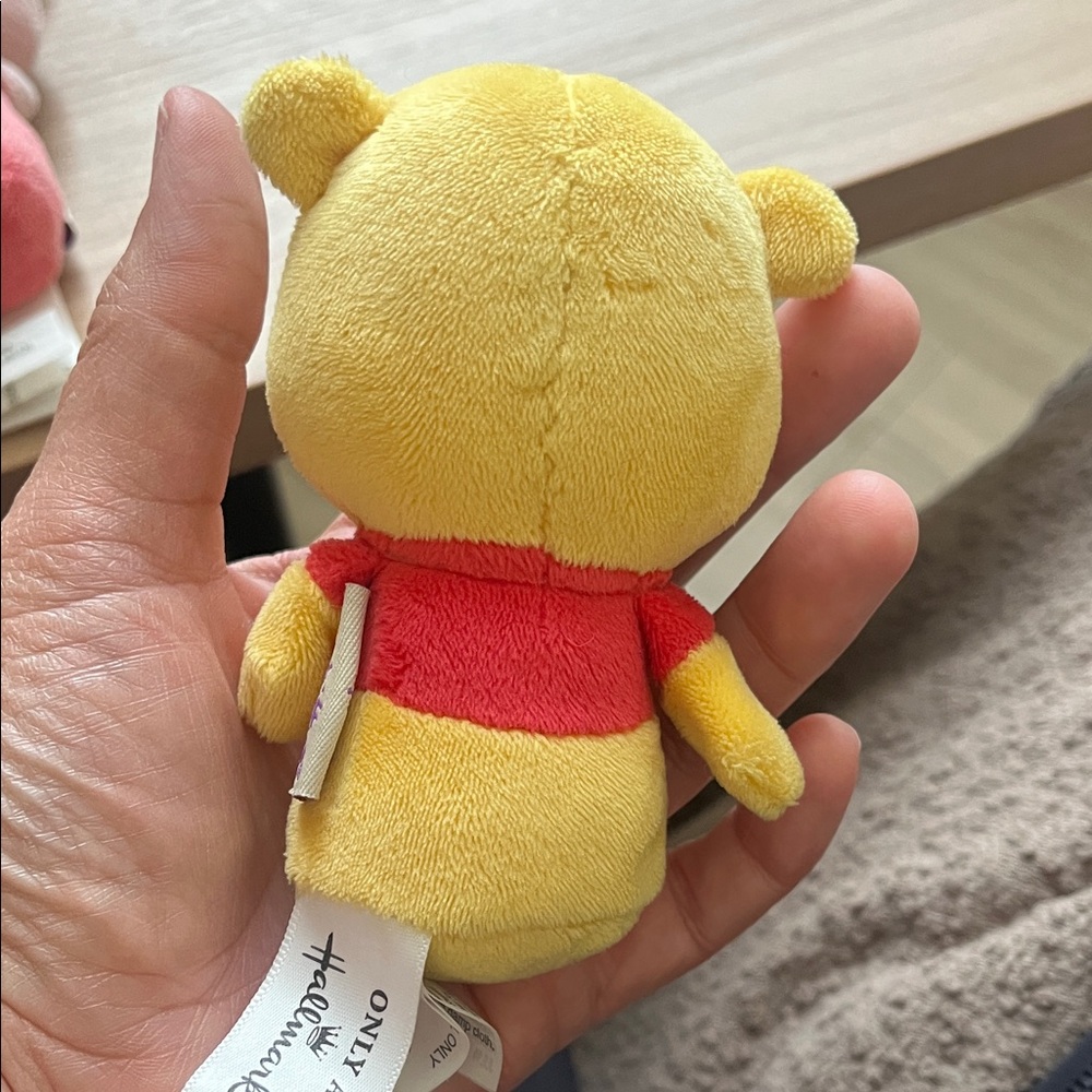 Hallmark Itty Bittys Disney Pooh, Piglet & Tigger Plush Trio - Picture 5 of 8